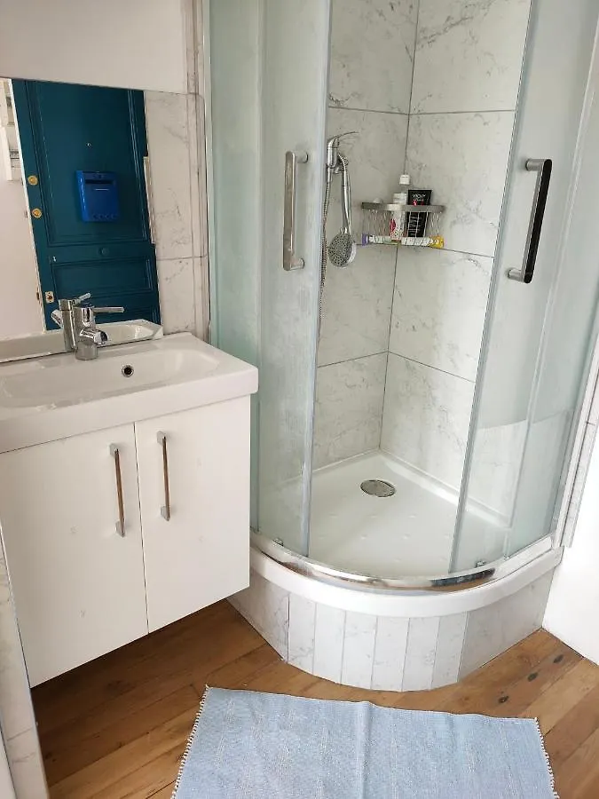 Alojamento de Acomodação e Pequeno-almoço Single Room Paris Arc De Triomphe França