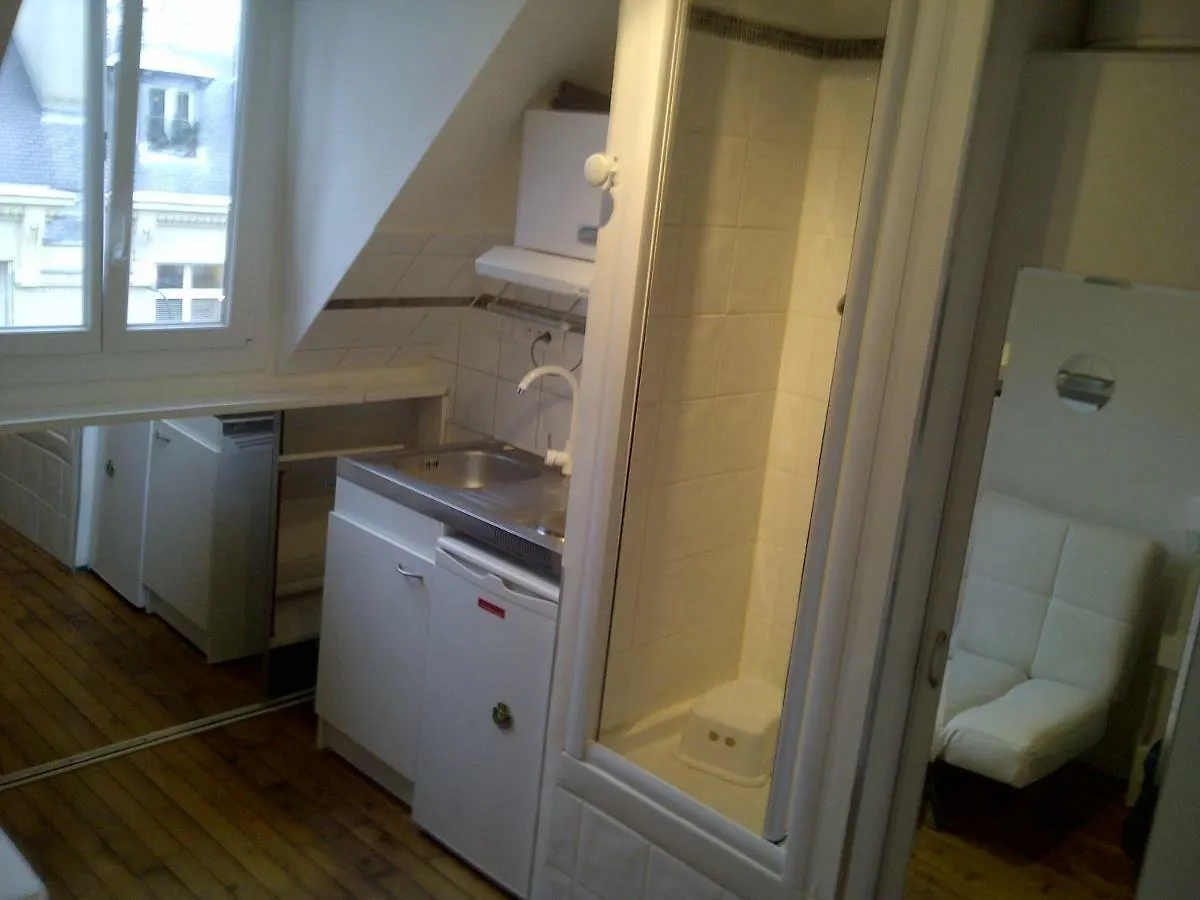 Single Room Paris Arc De Triomphe Alojamento de Acomodação e Pequeno-almoço