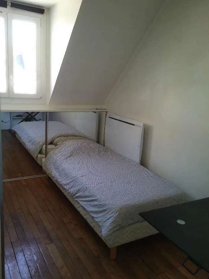Alojamento de Acomodação e Pequeno-almoço Single Room Paris Arc De Triomphe